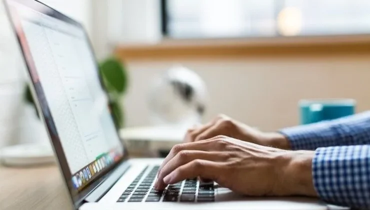 Can You Be Charged With a Felony for Sexting in Georgia