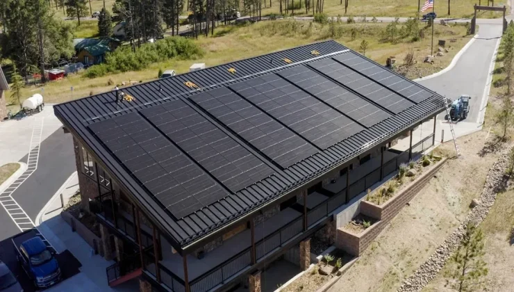 Seamless Solar Roofs