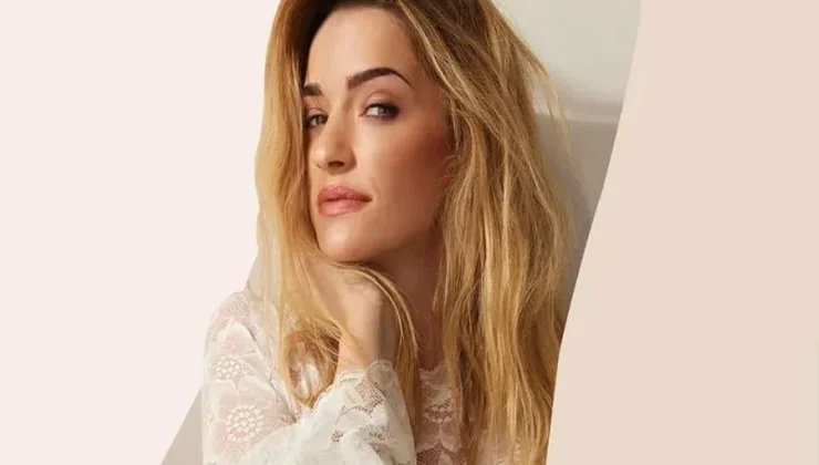 Brianne Howey Height
